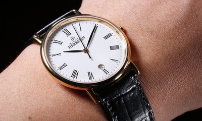 赫柏林經(jīng)典情侶對表 以法式優(yōu)雅見證時光浪漫