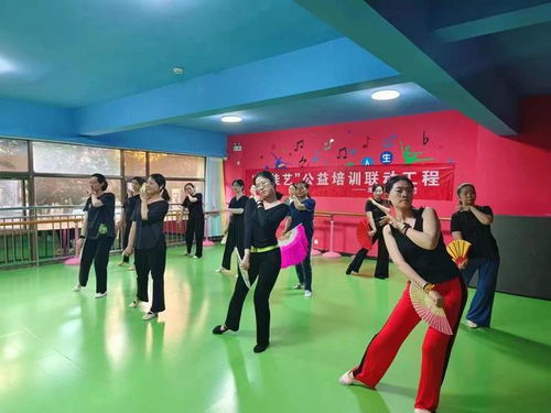 蘿卜辣評 公益藝術(shù)培訓(xùn)點(diǎn)亮城市文化生活